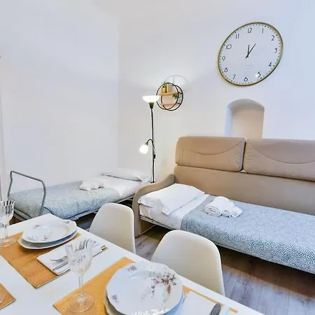 Welcome - Borgo Saraceno * Varigotti