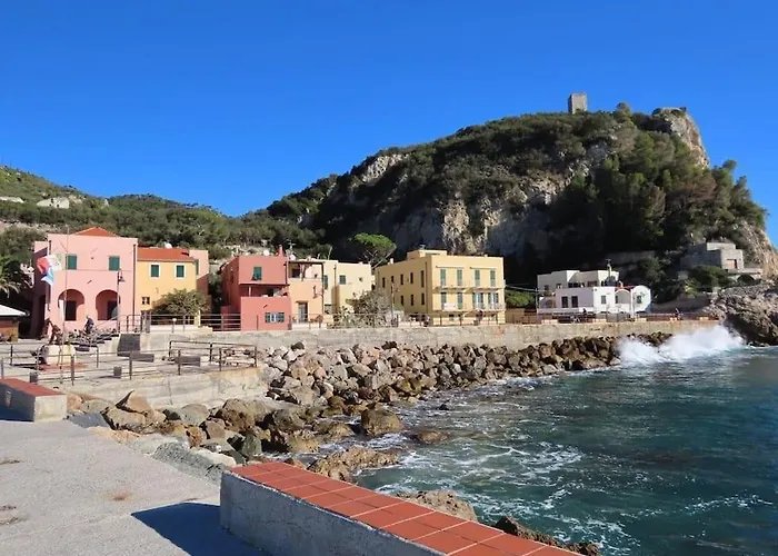 Welcome - Borgo Saraceno Varigotti