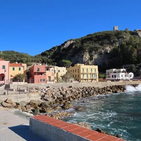 Welcome - Borgo Saraceno - Libeccio Varigotti